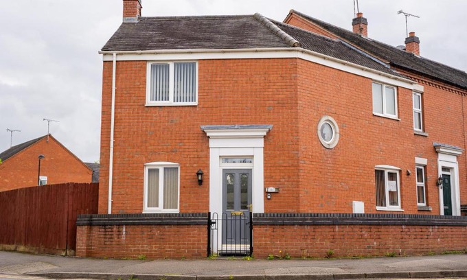 Rocester House | Ann's Home Near Alton Towers