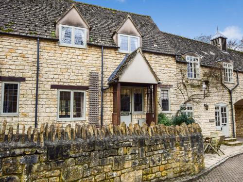 Winchcombe House | Anne Boleyn