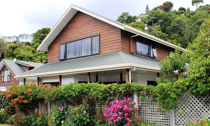 Nelson Bed & Breakfast | Annick House Bed and Breakfast