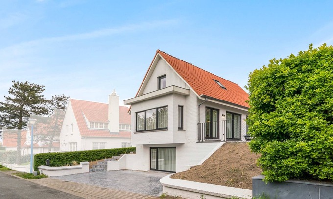 Sint-Idesbald House | Anno 2021 - renovated villa 150m from the beach