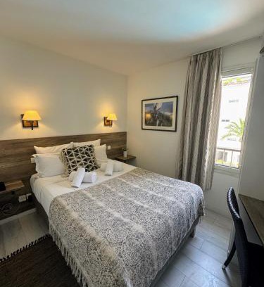 Antibes City Centre Apartment | Antibes Port - Terrasse - Parking - Piscine