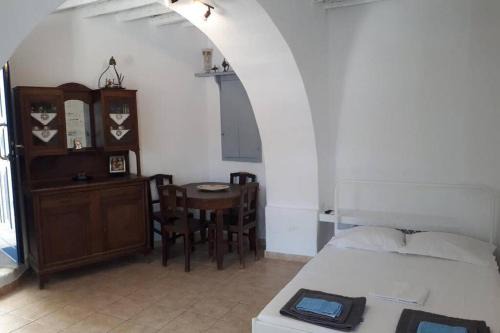 Lefkes Apartment | Antigonis traditional house in lefkes village