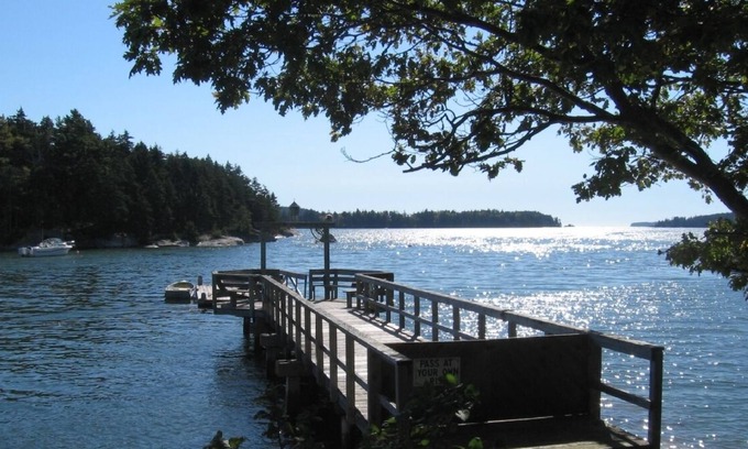 Waldoboro House | Antiques, Orientals, and an Upscale, Private Oceanfront Home