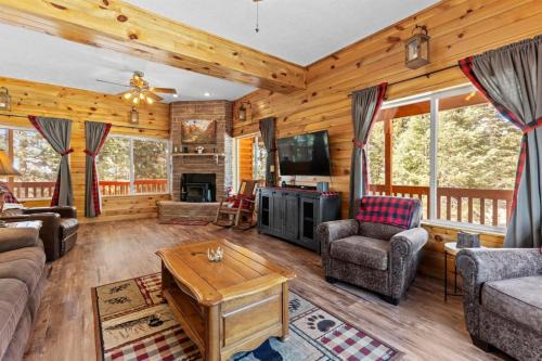 Meadow View Heights House | Antler Ridge Retreat