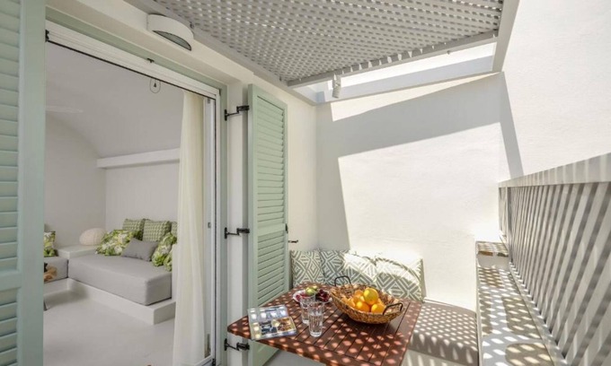 Old Town Naxos Hotel | Antony Suites Deluxe Suite