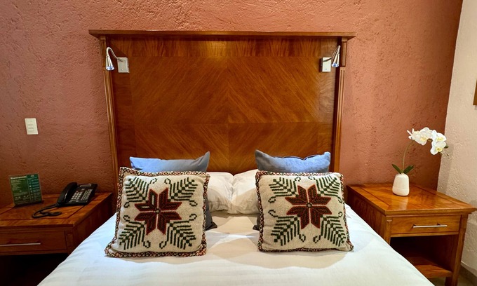 El Calvario Hotel | ANUIES VALLE DE BRAVO HOTEL Y CONVENCIONES