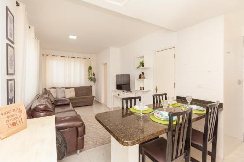 Caioba Apartment | Apê 100m mar Caiobá, suíte e Wi-Fi