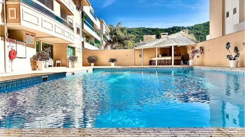 Ingleses Norte House | Apê c/3 dorms, piscina e 1 quadra da praia