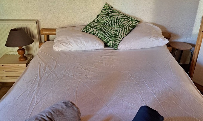 Saint-Hippolyte Condo | Apartment in a house with beautiful garden