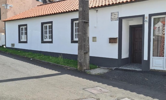 Lajes das Flores House | AP Luso Brasileiro