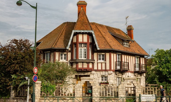 Melun Apartment | Apakabar Homestay, On-site parking, recharging point, pets allowed, trampoline