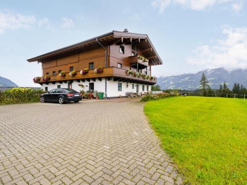 Saalfelden am Steinernen Meer Apartment | Apartment Kitzsteinhorn by Interhome