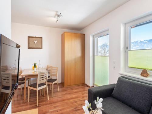 Saalfelden am Steinernen Meer Apartment | Apartment in Saalfelden near Ski Slopes