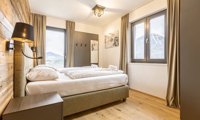 Sankt Martin am Tennengebirge Apartment | Apartment for up to 4 people & infinity pool