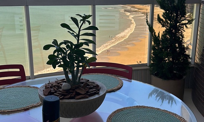 Southeast Region Apartment | Apart de Luxo de frente para a PRAIA DO MORRO! 4 suítes, 3 vagas, ar cond, WIFI