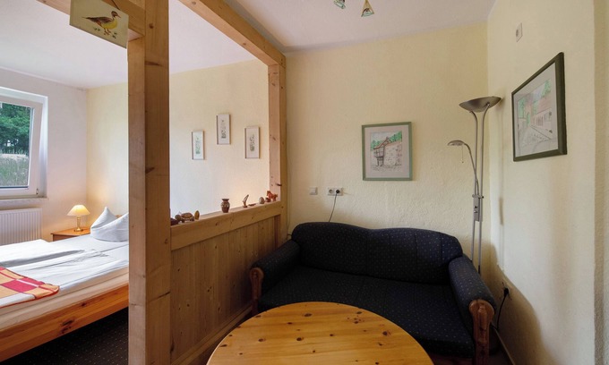 Feldberger Seenlandschaft Apartment | Apartment 'Appartment 1' with Shared Terrace and Wi-Fi