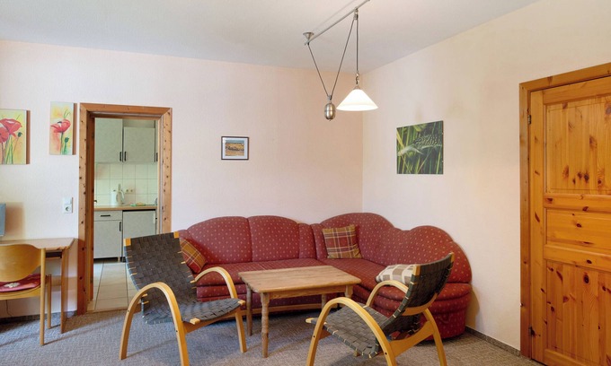 Feldberger Seenlandschaft Apartment | Apartment 'Ferienwohnung Hecht' with Wi-Fi