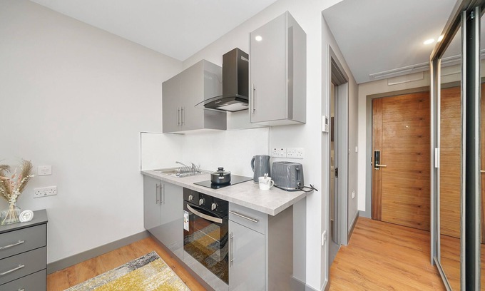 Valentines Apartment | Apart Hotel in Ilford, East London