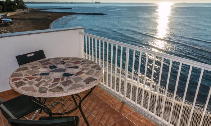 Alcanar Apartment | Apartamento en primera línea de mar