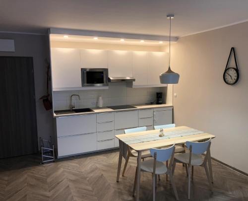 Pogorzelica Apartment | Apartament Bryza z ogródkiem