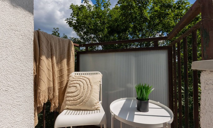 Saska Kepa Apartment | Apartament Miedzynarodowa by Renters