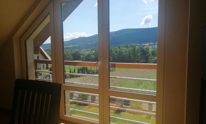 gmina Dobra Apartment | Apartament PODLASEK z widokiem na Beskid Wyspowy