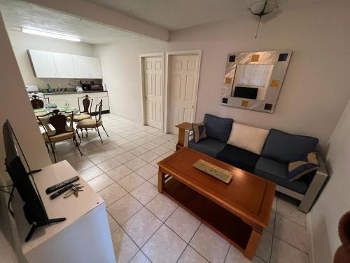 Centro Carretera Apartment | apartament rosarito downtown B