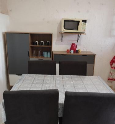 Zona Norte Apartment | Apartamento 01 Jardim Peri Quarto Cozinha Banheiro