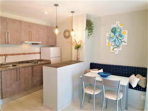 Carihuela Apartment | Apartamento 19 Eurosol a 200 metros Carihuela