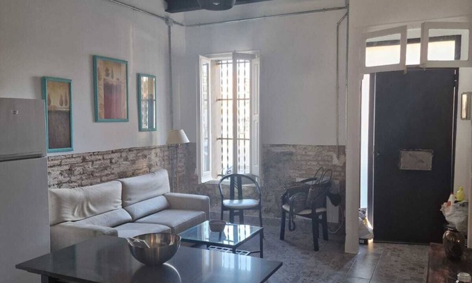 Badalona Apartment | Apartamento a 700 Metros de la Playa