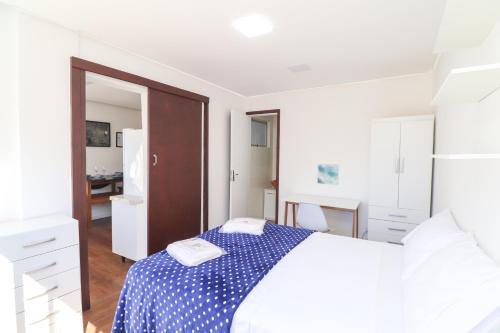 Alto da Gloria Apartment | Apartamento com 1 quarto próximo Estádio Couto Pereira