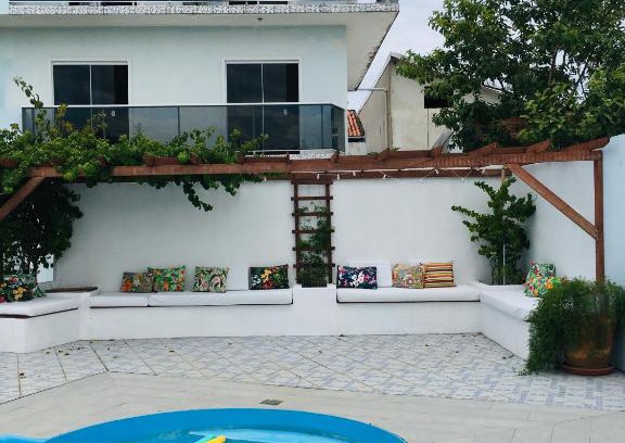 Ingleses do Rio Vermelho Apartment | Apartamento com Piscina Perto da Praia