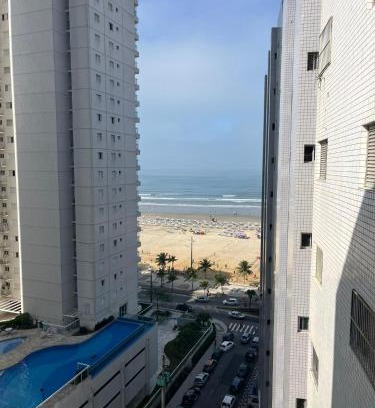 Boqueirao Apartment | Apartamento com vista lateral da praia