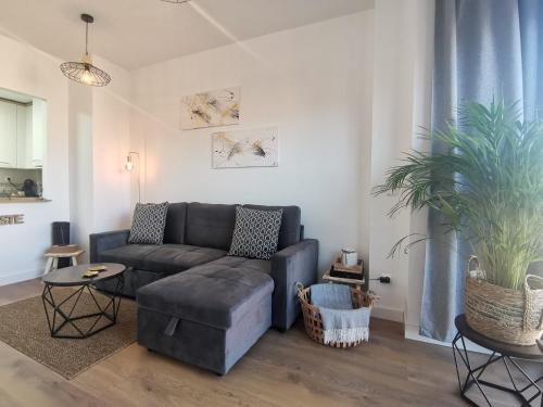Rejas Apartment | Apartamento con garaje y piscina