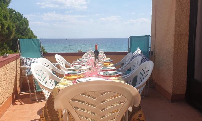La Fosca Apartment | Apartamento con jardín a 11 metros de la playa. SE.
