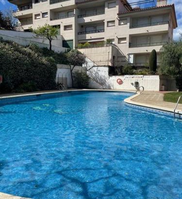 Llanca Apartment | Apartamento con Piscina en Llança