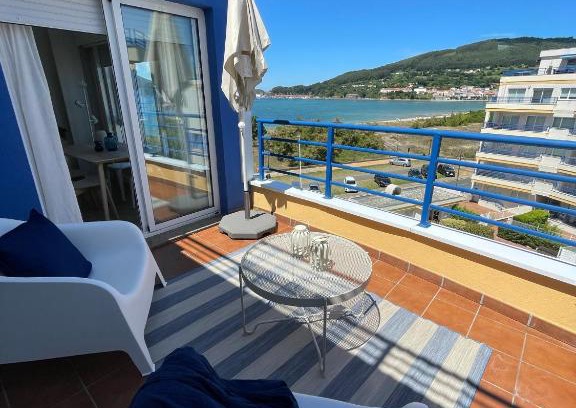 Cerdeira Apartment | Apartamento con vistas al mar B5 Urb Puerto Azul