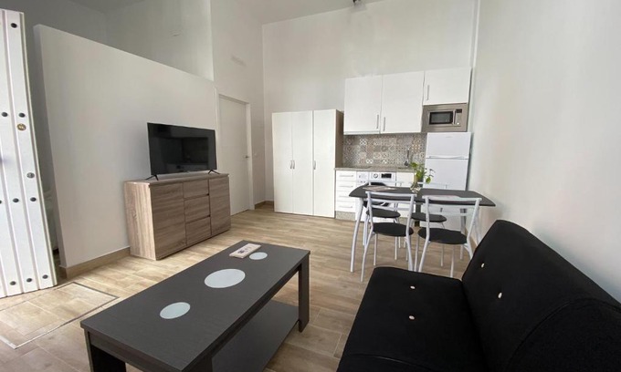 Cruz Roja-Capuchinos Apartment | Apartamento Cruz Roja C