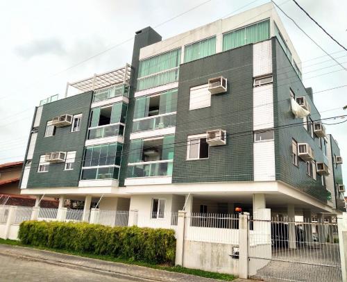 Cachoeira do Bom Jesus Apartment | Apartamento de 2 quartos a 3 minutos a pé da praia de Cachoeira de Bom Jesu com águas calmas