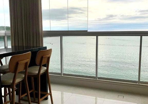 Praia do Morro Apartment | Apartamento de luxo à beira-mar na Praia do Morro