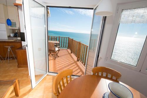 Sitges Apartment | Apartamento en acantilado con wifi y aire acondicionado