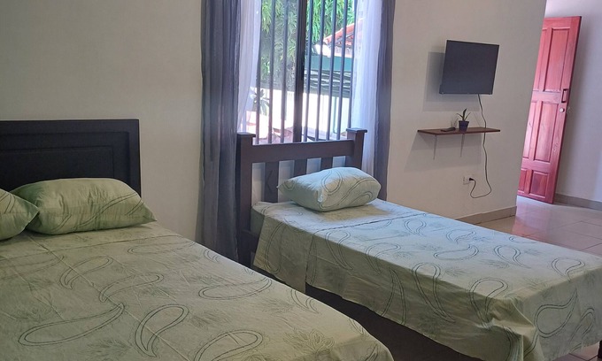 Cerro Plano Apartment | Apartamento Estudio Casa Bohio,a 50mtrs de la Playa, Céntrico, Ciudad del Surf