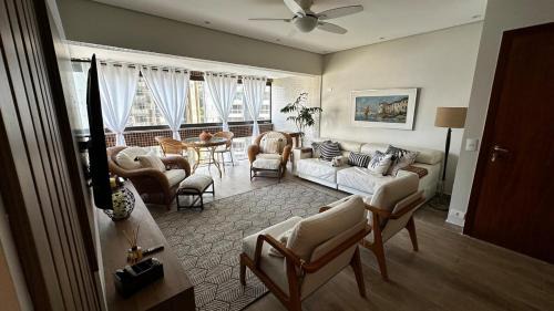 Morro do Maluf Apartment | Apartamento Frente a Praia de Pitangueiras garagem piscina e sauna