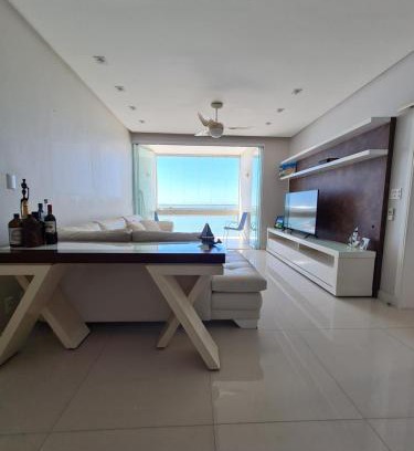 Pitangueiras Apartment | Apartamento Frente-mar no Centro da Praia de Guarujá