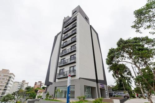 Cristo Rei Apartment | Apartamento garden super moderno próximo ao Jardim Botanico e à Rodoviária - Cama Queen/WIFI/Ar Condicionado