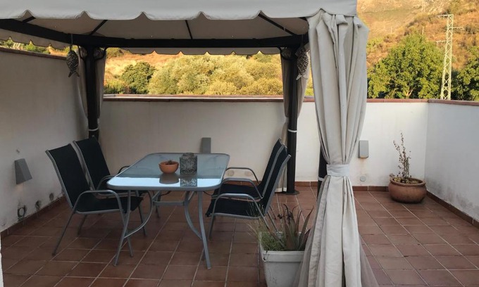 Monachil Apartment | Apartamento junto al río en entrada ruta Cahorros