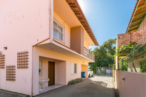 Barra da Lagoa House | Apartamento nota 10 na praia da Barra da Lagoa