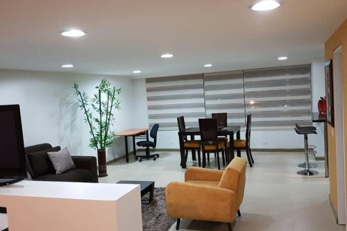 Antiguo Country Apartment | Apartamento Parque Virrey