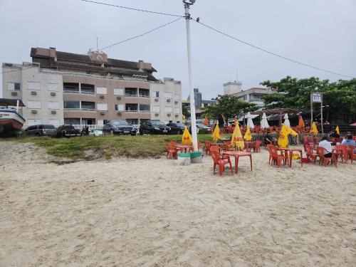 Cachoeira do Bom Jesus Apartment | Apartamento pe na areia e com vista linda
