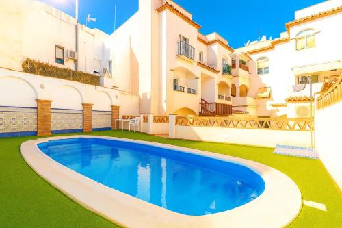 Nerja City Centre Apartment | Apartamento Pescia con piscina en centro de Nerja